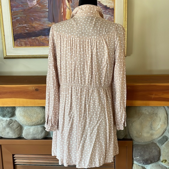 Forever 21 button down peach polkadot long sleeve tunic (L) - Picture 4 of 7